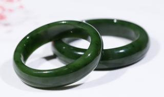 和田玉碧玉手镯价格 和田玉碧玉手镯价格